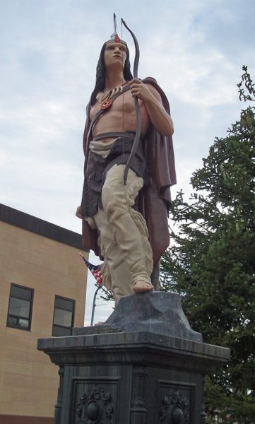 Ishpeming_Michigan_statue